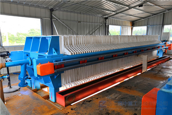 選擇壓濾機(jī)板框的材質(zhì)，看看廠家是怎么做的