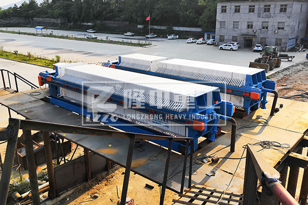 新型廂式壓濾機(jī)設(shè)備和普通壓濾機(jī)差距這么大，砂廠有b要了解一下