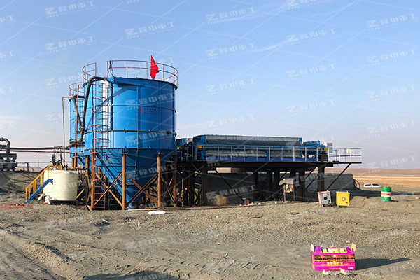 200平方的壓濾機(jī)有嗎？污泥脫水機(jī)多少錢一臺(tái)？