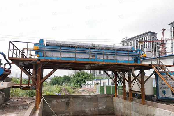 帶式壓濾機(jī)設(shè)備價(jià)格是多少？污泥脫水效果怎么樣?